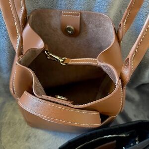 Maison de Beauté Marseille Leather Bucket Bag